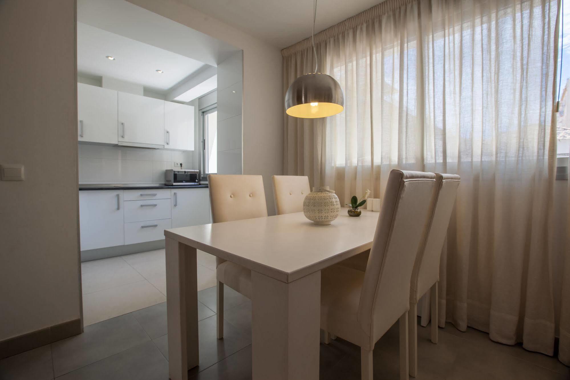 Апартаменты Malaga Andes Экстерьер фото