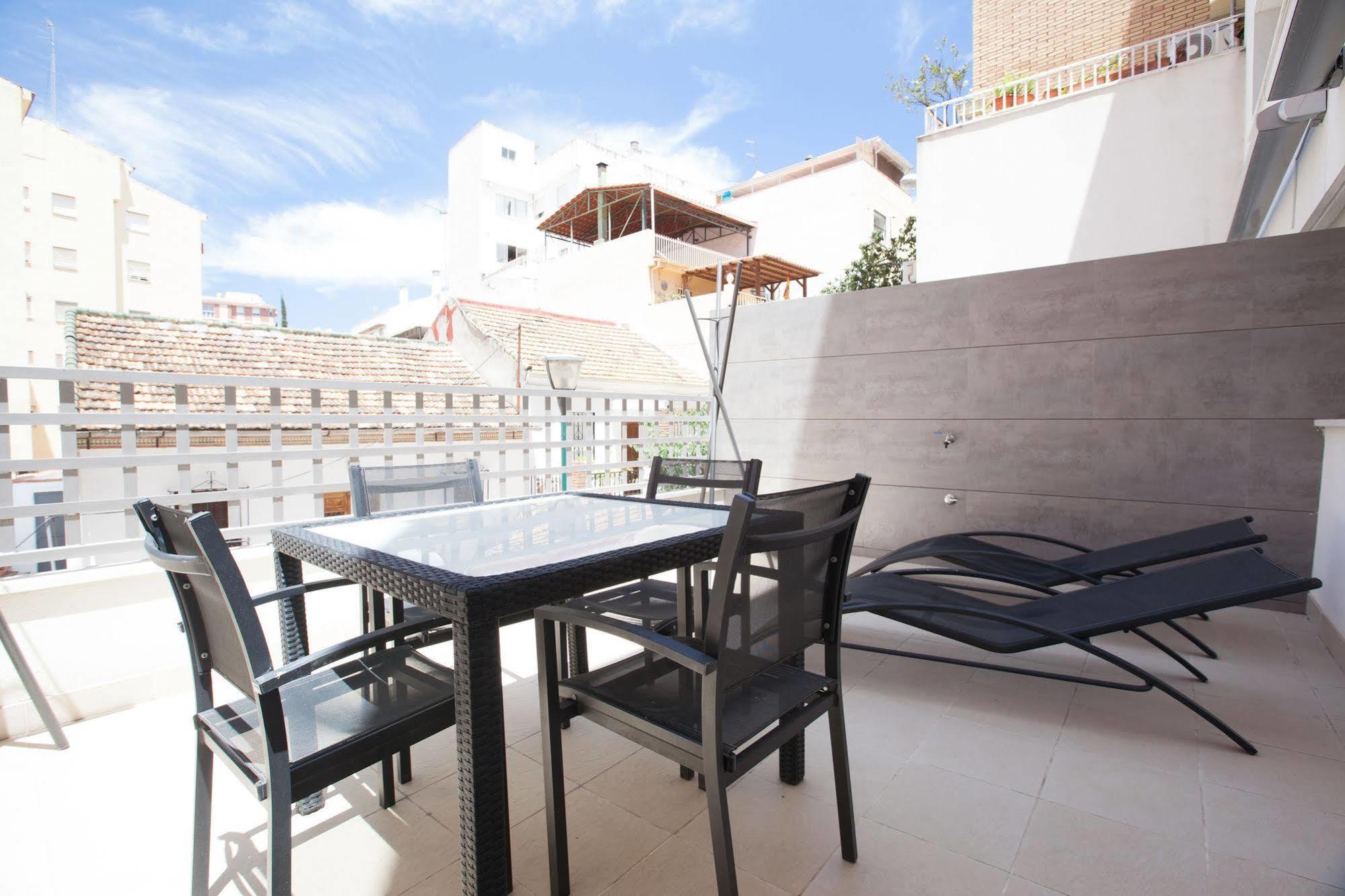 Апартаменты Malaga Andes Экстерьер фото